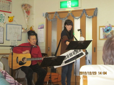 クリスマスイブイブ演奏会１.JPGのサムネイル画像