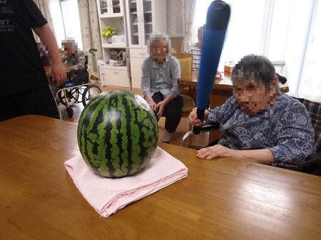 スイカ割り.jpg